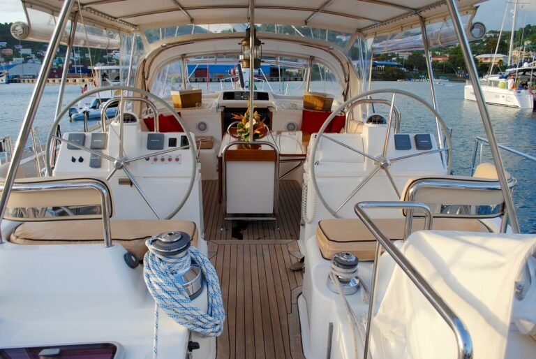 Live On a Boat At A Marina – Everything You Need To Know